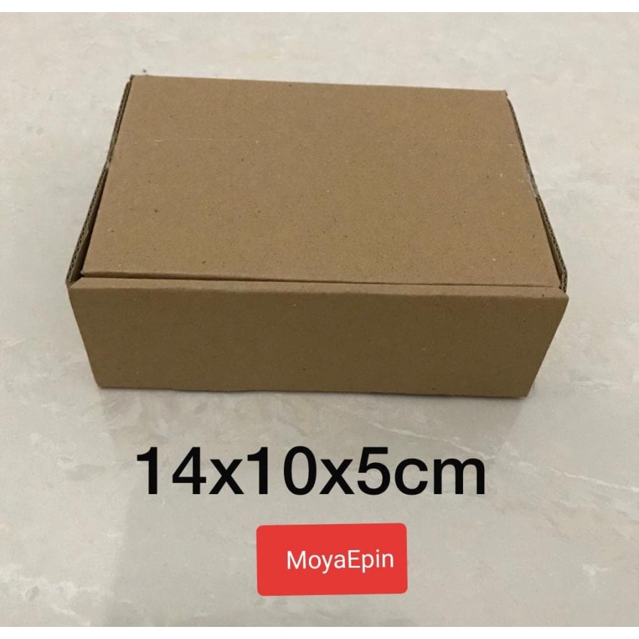 

kardus/karton/ box uk. 14x10x5 cm, DIE CUT /seperti kardus pizza, EF