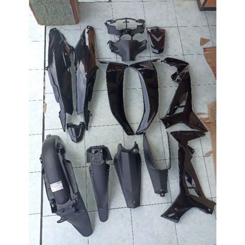 cover bodi set body Vega r new halus dan vega new kasar hitam