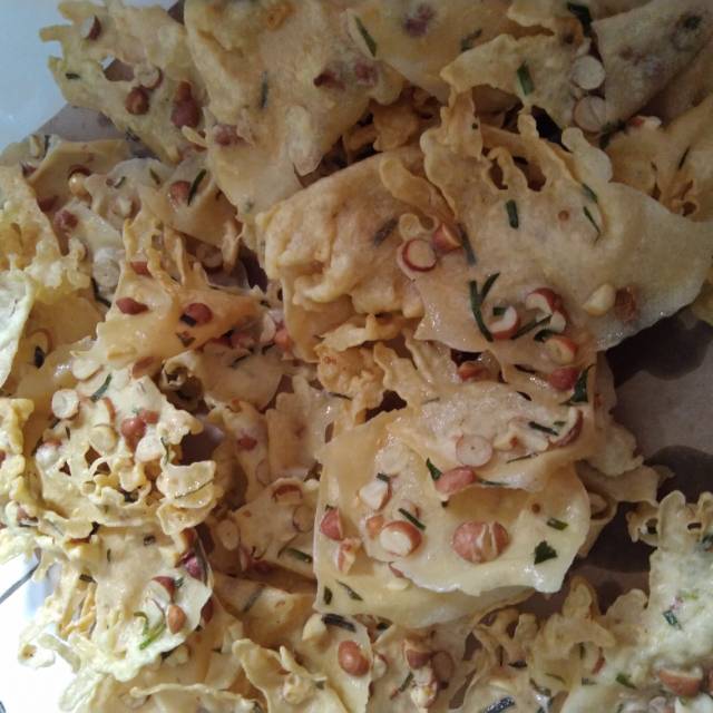 

Peyek kacang "ngemil yuuk