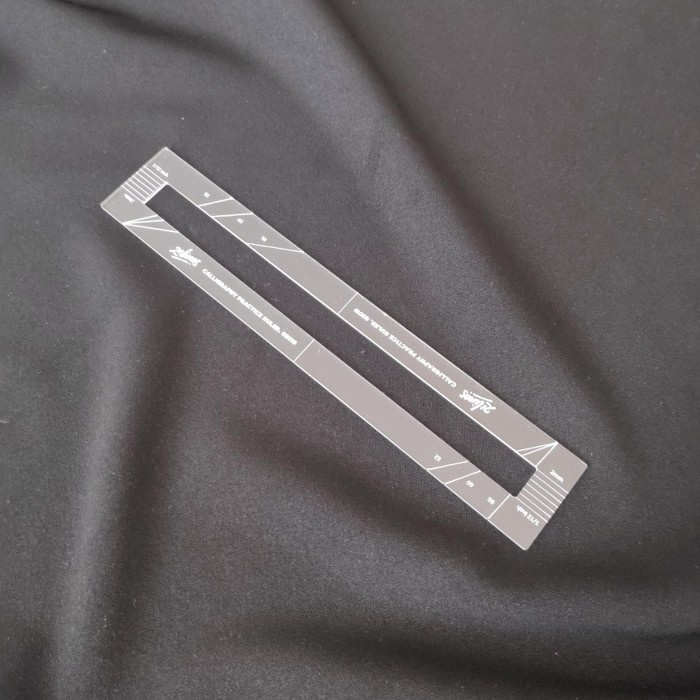 

Diskon Calligraphy Practice Ruler - Penggaris Untuk Latihan Kaligrafi Trendi