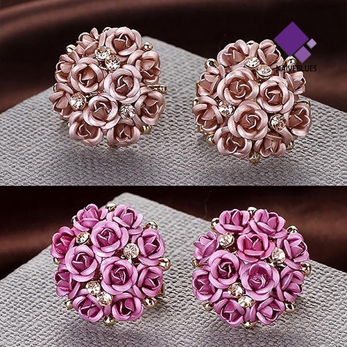 Anting Stud Desain Bunga Mekar Aksen Berlian Imitasi Gaya Elegan Untuk Wanita