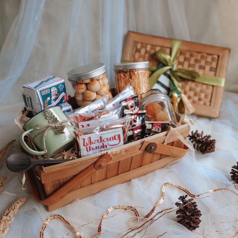 

Hampers Premium Ramadan & Idul Fitri | Hampers wedang uwuh & kue kering