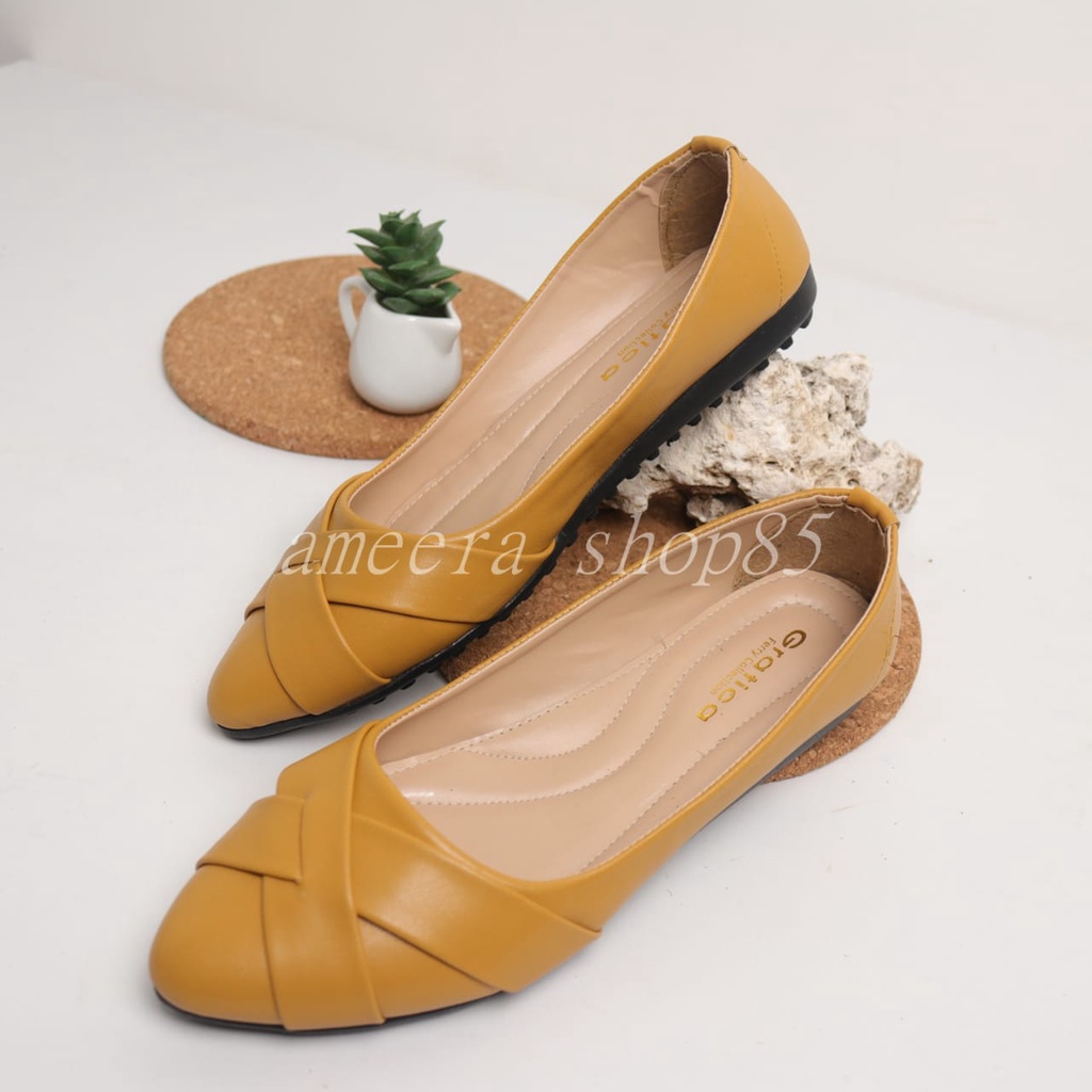 Sepatu Wanita Flatshoes gratica REMPEL Silang B05SL