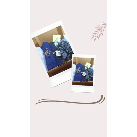 

Kado Hampers /Gift Box/Paket Kado /Hampers Kerudung /Paket Lebaran