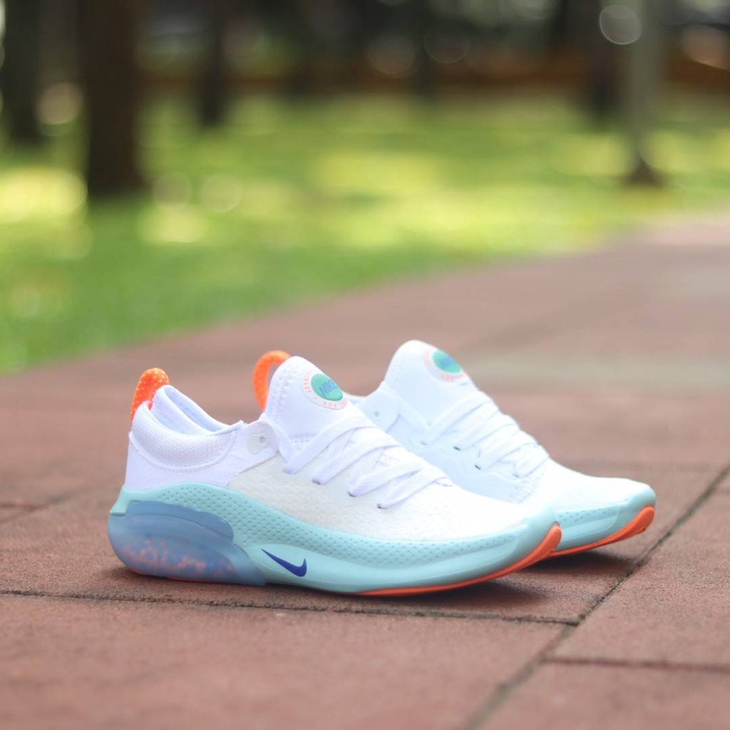 Sepatu sneakers wanita / Adidas / Sepatu lari / Sepatu running / Sepatu sport / Sepatu senam / Sepatu putih wanita / Original / Import / Premium / Murah / Terbaru-1