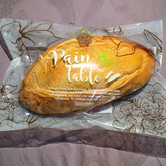 Soft And SlowRise Squishy Jumbo IBLOOM PAIN DE TABLE