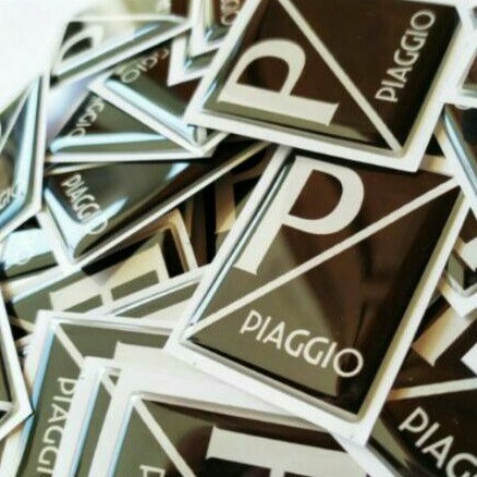 emblem custom vespa metic dan klasik /Aksesoris vespa