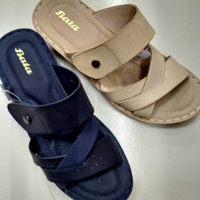 Sandal wanita Bata
