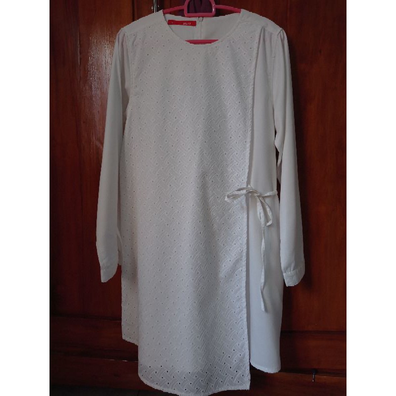 [PRELOVED] Dauky Tunik Baju Wanita Muslimah Putih