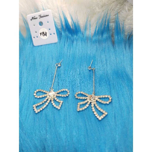 ANTING GANTUNG PITA BERLIAN