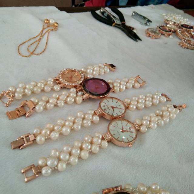 Jam tangan mutiara asli lombok
