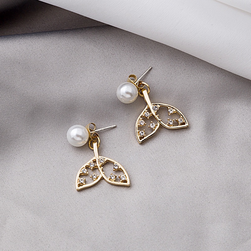 Anting Tusuk Gantung Bahan Sterling silver 925 Desain Ekor Ikan + Mutiara + Berlian Gaya Korea Untuk Wanita