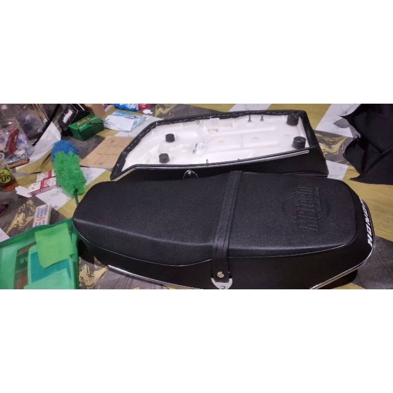 JOK GL 100  MBTECH ALAS BAWAH PUTIH MODEL MOJOKERTO MBTECH