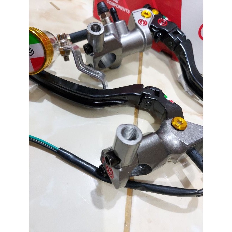 Master rem izumi plus dudukan spion + kabel switch rem universal semua motor