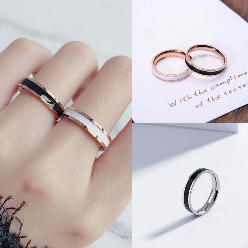 Cincin Pasangan Bahan Stainless Steel Warna Rose Gold / Silver Untuk Wanita