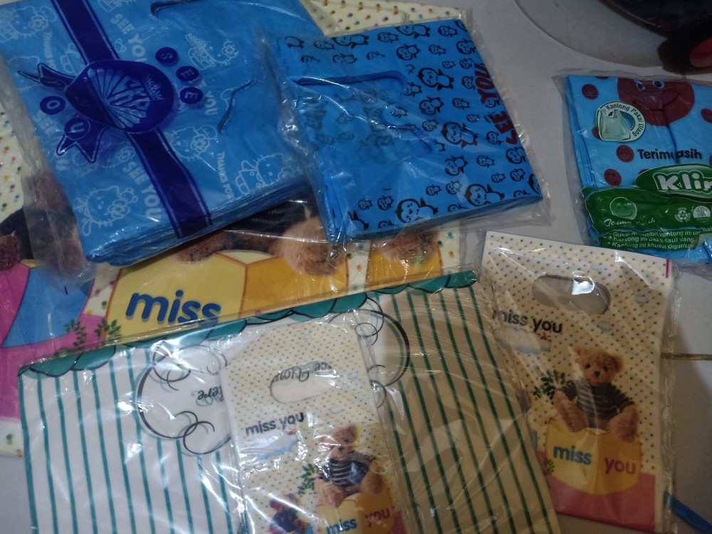 Kresek Hd 24 Motif Hello Kitty . Kantong Kresek Murah  Olshop Online