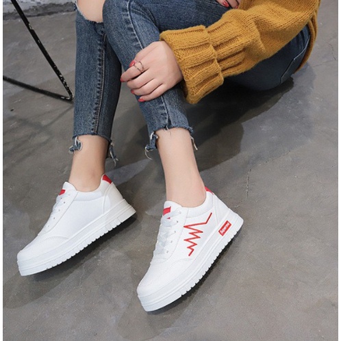 Sepatu Sneakers Wanita Korea Supreme ts 32