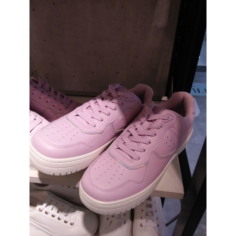 Sepatu Sneakers wanita Stradivarius
