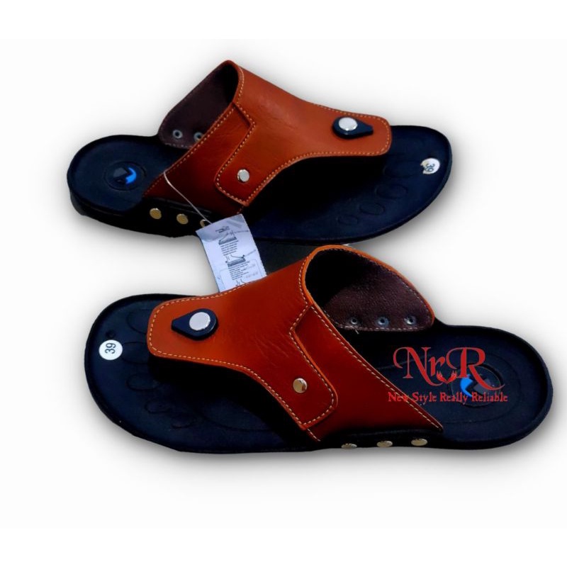 Sandal slide  kulit pria wanita /sandal japit terbaru/sandal kekinian/sandal impor anak anti Air