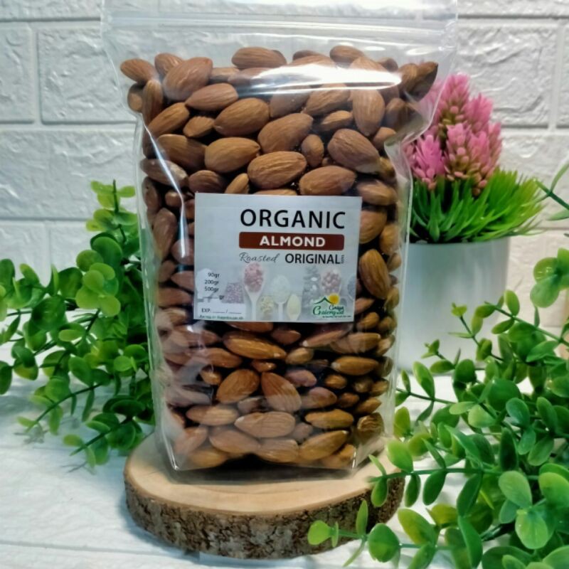 

Roasted Almond Whole 500gr panggang kupas utuh original non msg