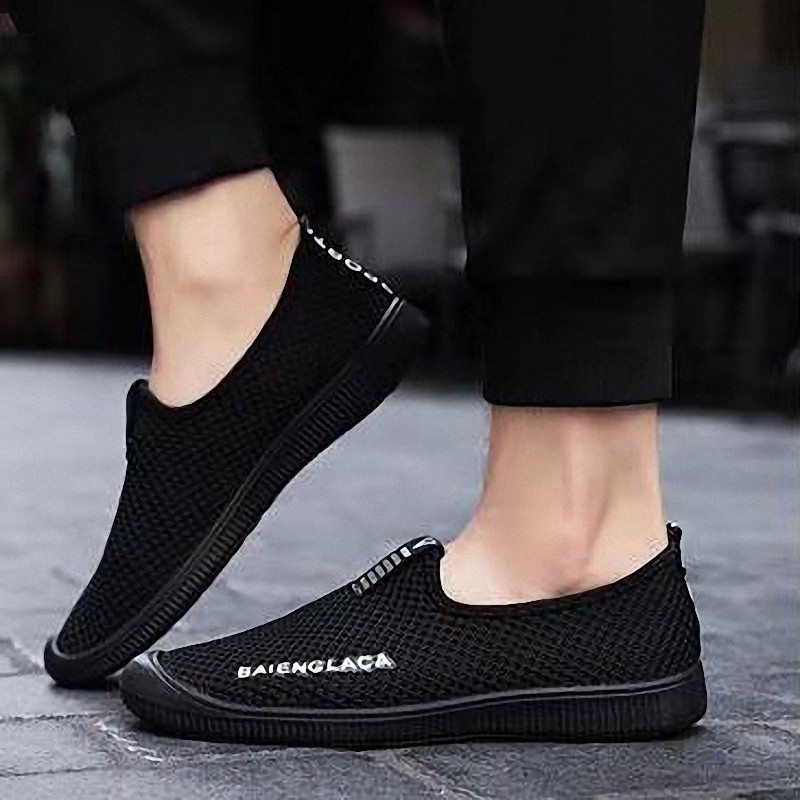 Highland Sepatu Slip On Pria Santai Sepatu Pria Casual Sepatu Sekolah Hitam MR209