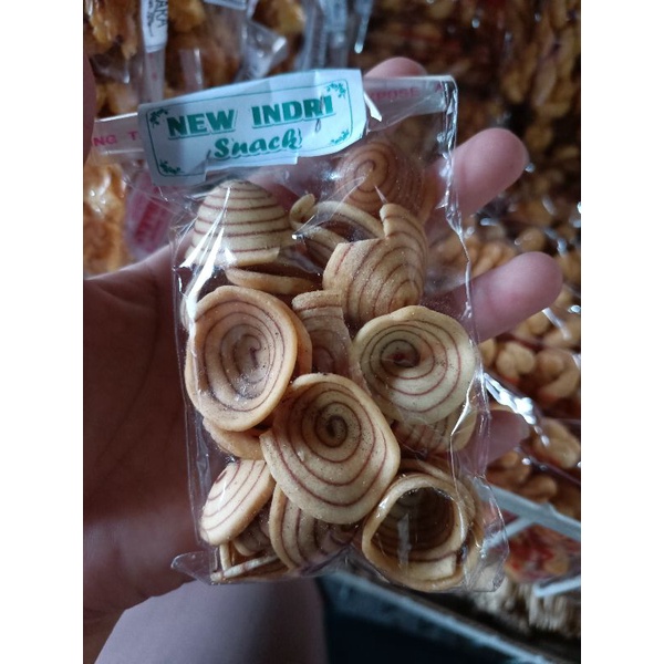 

snack cemilan enak gurih