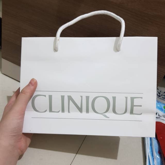 

Paperbag Clinique kecil