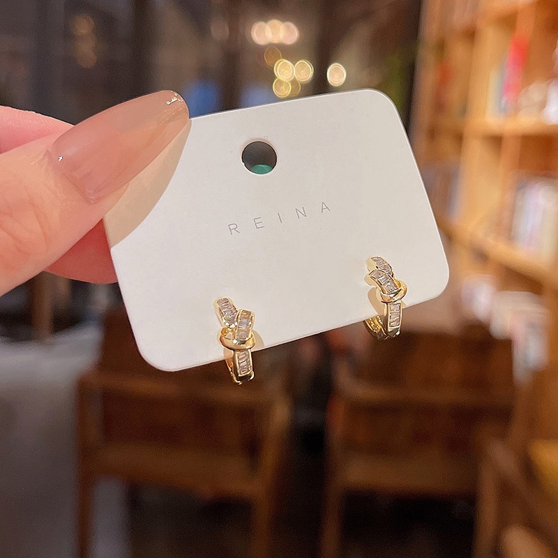 Anting Stud Bahan 925 silver needle Aksen Zircon Untuk Wanita