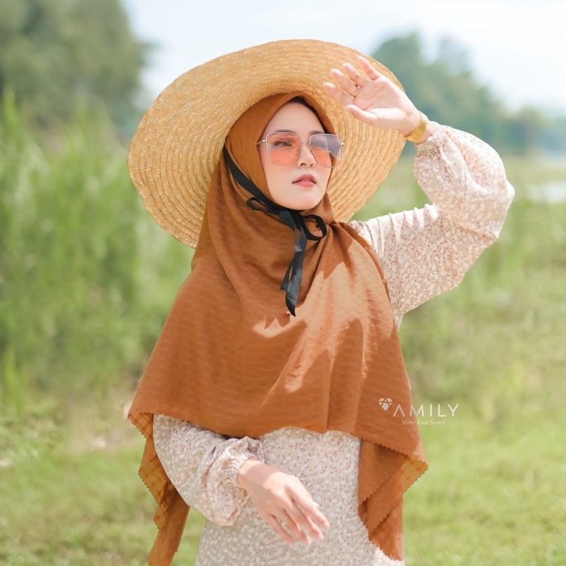 SCARF VOAL SYARI JUMBO LASER CUT 140X140 GIYA AMILY HIJAB KERUDUNG SEGI EMPAT JILBAB SQUARE POLOS MO