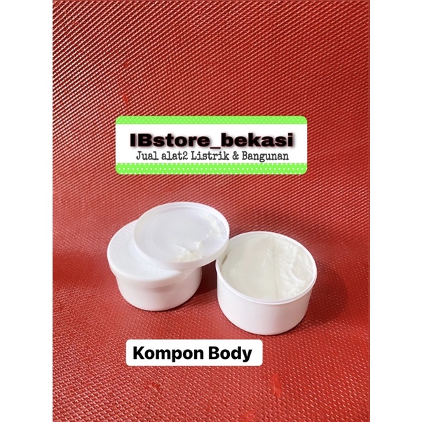 Kompon Poles Body Mobil Motor / Rubbing Compound