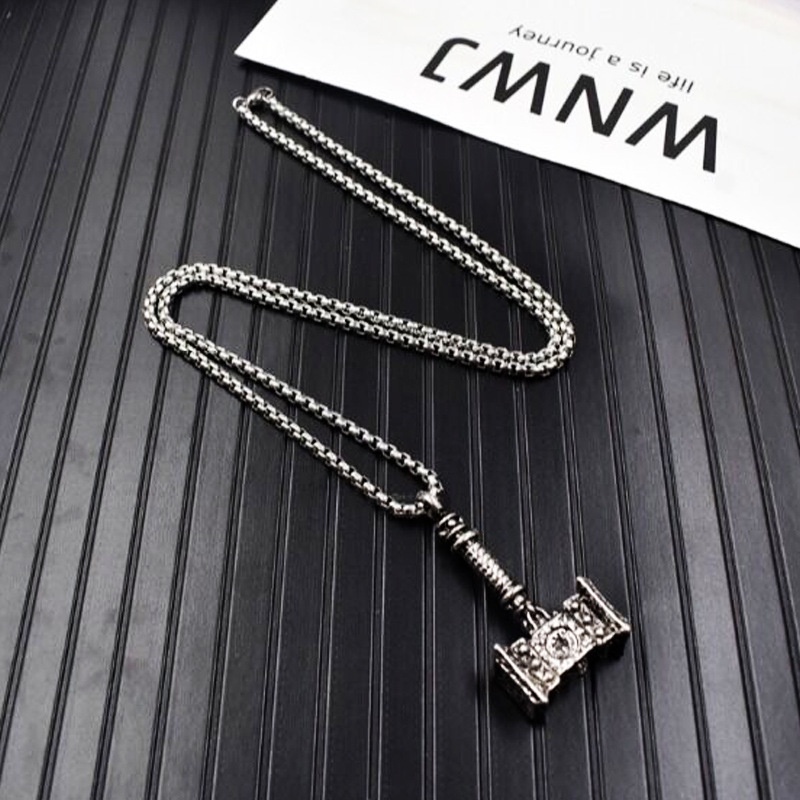 In titanium steel kalung pria dan wanita trendi Korea fashionmonger hammer disco liontin Pria dipers