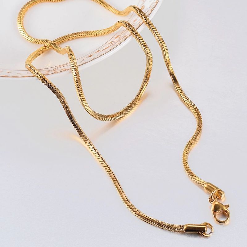 Kalung Titanium Model Kotak Warna Emas Cocok Untuk Pengganti Accessories Emas