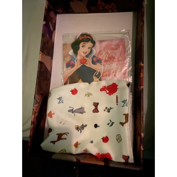 Booked Ittaherl Snow White Heels Size 39