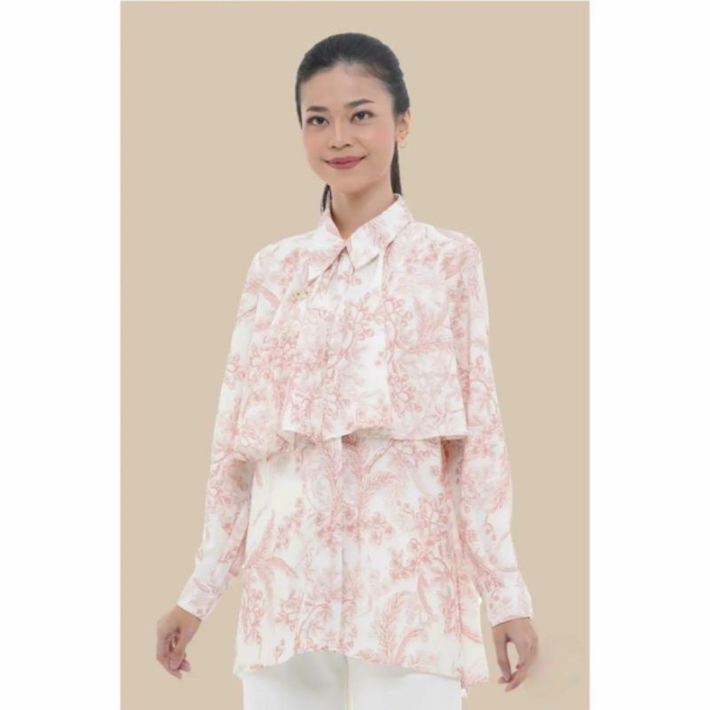 ruby blouse wearing klamby