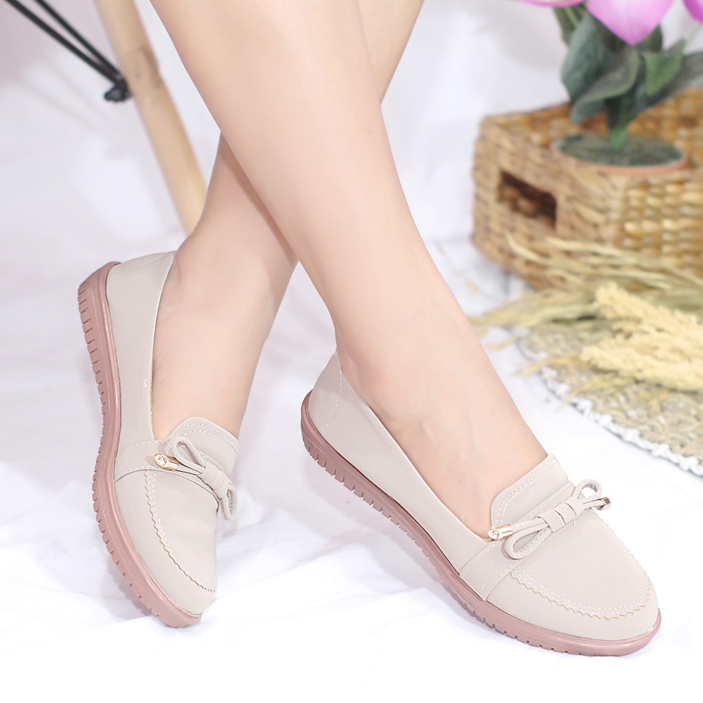 Milicca Sepatu Wanita Flat &amp; Ballerina Bivali