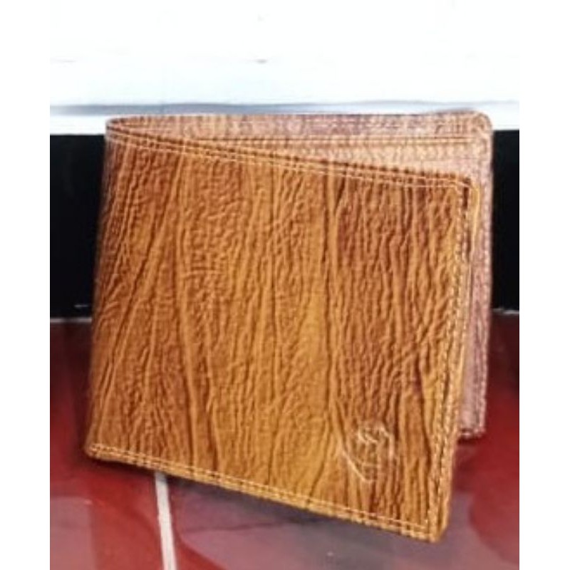 dompet pria kulit sapi asli. produk magetan