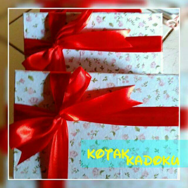 

Ribbon Box/ Kotak Kado dengan Pita/ Kotak Cantik