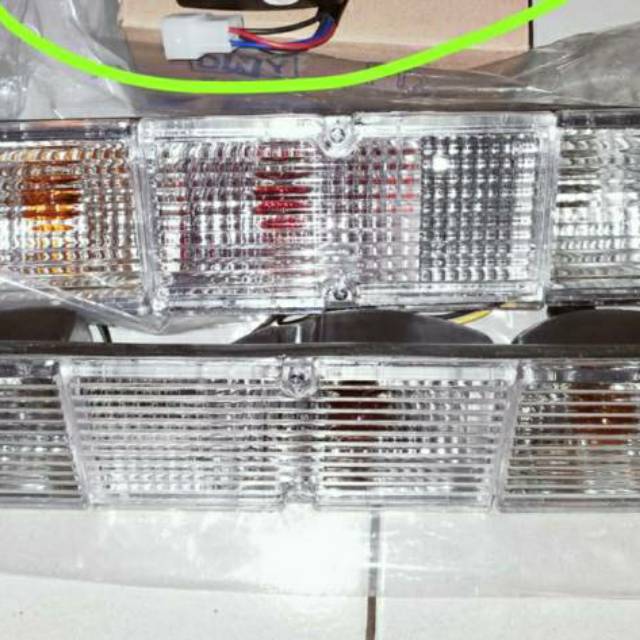 Stoplamp extra futura apv katana kristal komlit putih merah putih kristal