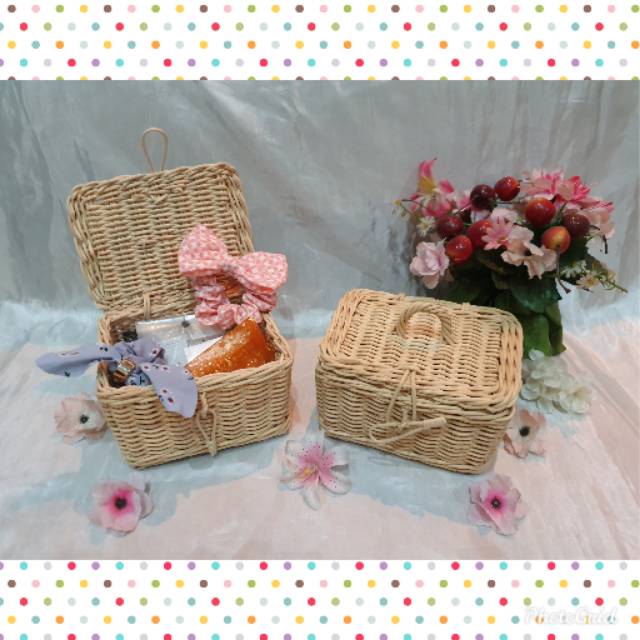 K58S Keranjang rotan kotak tutup S 16x13x10cm hampers K58S Keranjang rotan kotak tutup S 16x13x10cm hampers