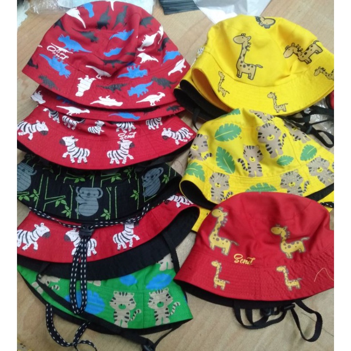 Topi anak/topi buket bolak balik/bucket hat taly karakter kartun umur 2-10tahun