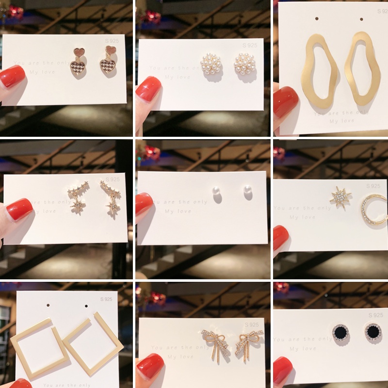 Anting stud Desain Lingkaran Bunga Asimetris 50 Jenis Bahan Zirkon Gaya Korea Untuk Wanita