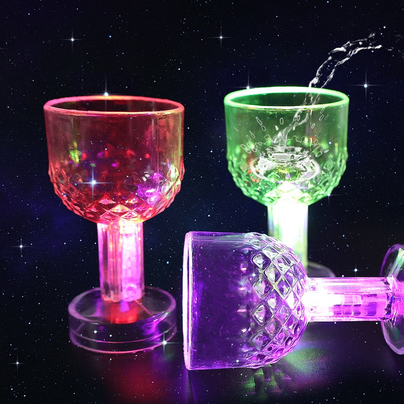 Cangkir Minum Bir Wiski Cocktail Bahan Plastik Dengan Lampu LED Warna-Warni Tenaga Baterai Ukuran 50ml