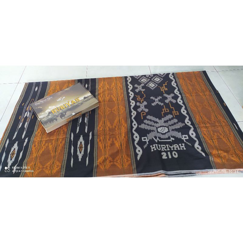 Sarung Huriyah - sarung bahan Rayon-motif songket