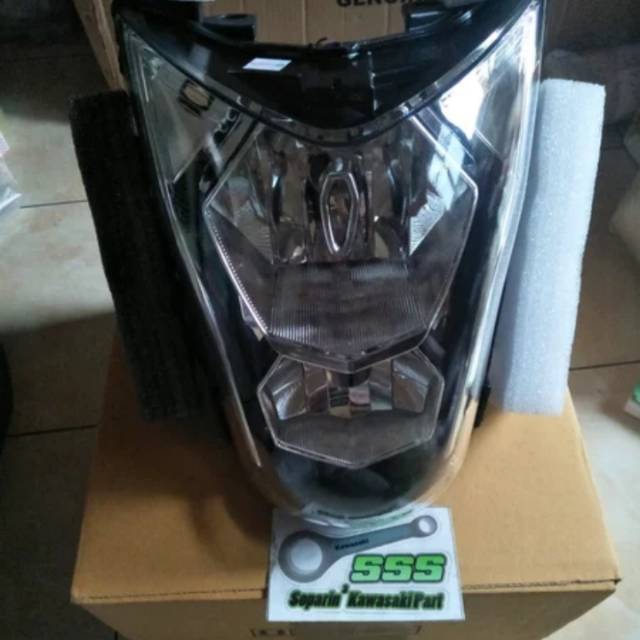 Lampu depan er6