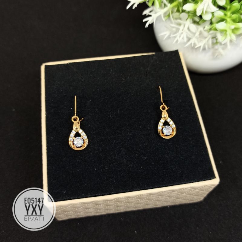 Anting Yaxiya Oval Zircon Gold E05147