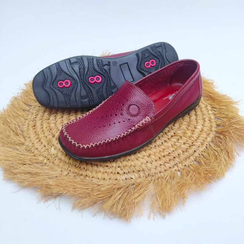 SEPATU MOKASIN WARNA MARUN 058