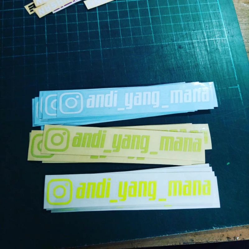 

Sticker Cutting Id logo dan nama isi 2 pcs