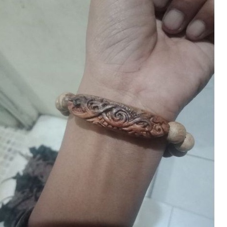 Gelanh butir ukiran etink kayu setigi