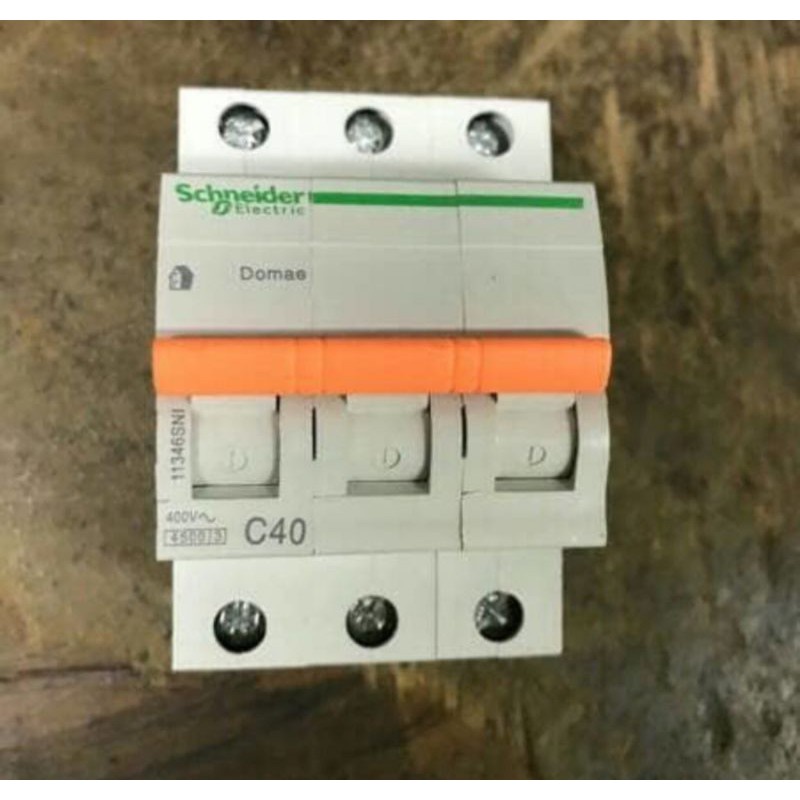 jual-mcb-40a-merk-schneider-mcb-3-phase-40-ampere-type-domae-shopee