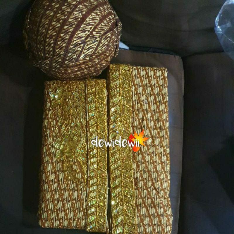 Sepasang Jarik Payet + Blangkon, Motif Lereng Neng